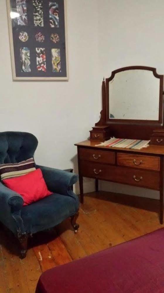 ホテル Artists House キンセール エクステリア 写真